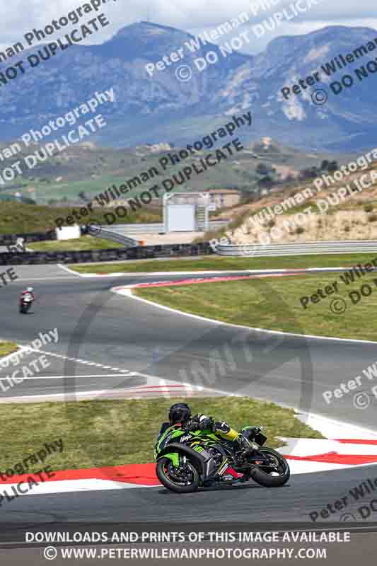 cadwell no limits trackday;cadwell park;cadwell park photographs;cadwell trackday photographs;enduro digital images;event digital images;eventdigitalimages;navarra;no limits trackdays;peter wileman photography;racing digital images;trackday digital images;trackday photos